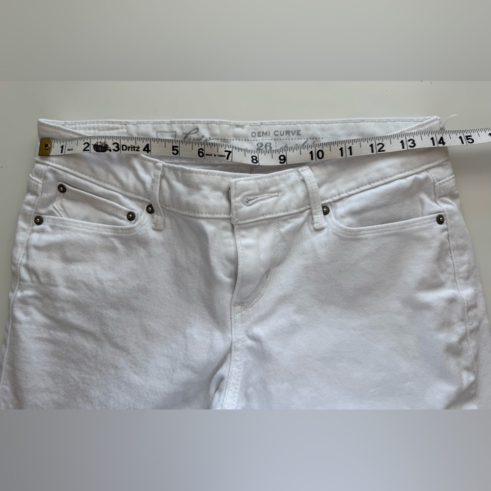 Levi's White Straight Leg Jeans - never worn - Picture 4 of 12